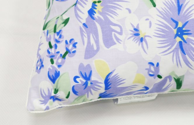 Подушка "Перо-пуховая" средней упругости в тике, размер 70*70 см (Илана) фото |от производителя компании Одеялко