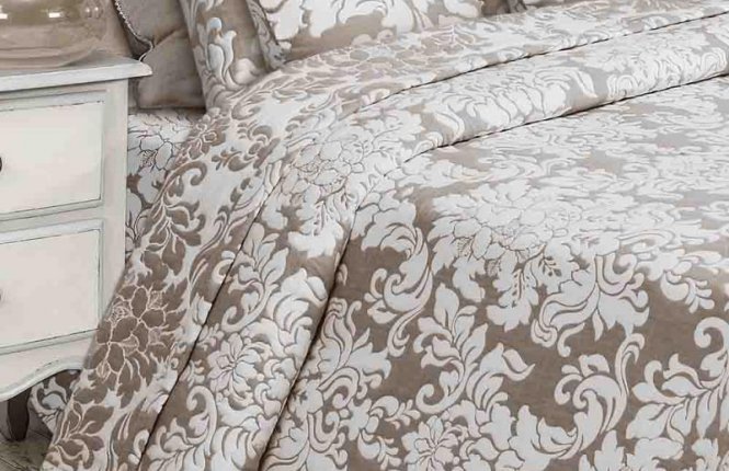 Покрывало жаккард "Айрис" МЛ Премиум 200*220+2 наволочки 40*40 фото |от производителя компании Одеялко