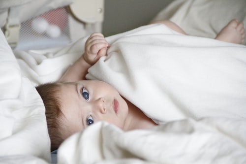 Выбор ортопедического матраса в зависимости от возраста спящего